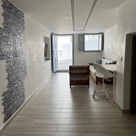 Santorini Emporio New Classic Stylish 1 Bedroom